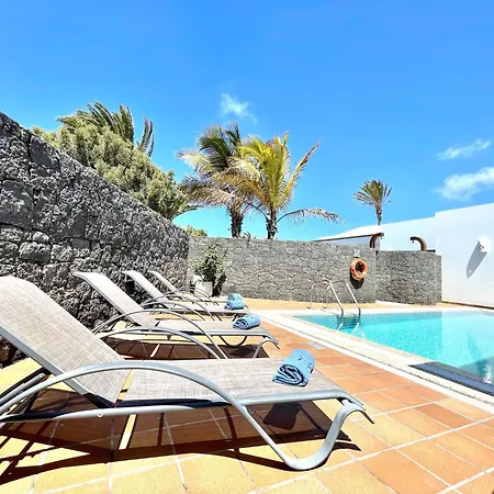 Your Island Mamma Mia 1 Playa Blanca (Lanzarote)